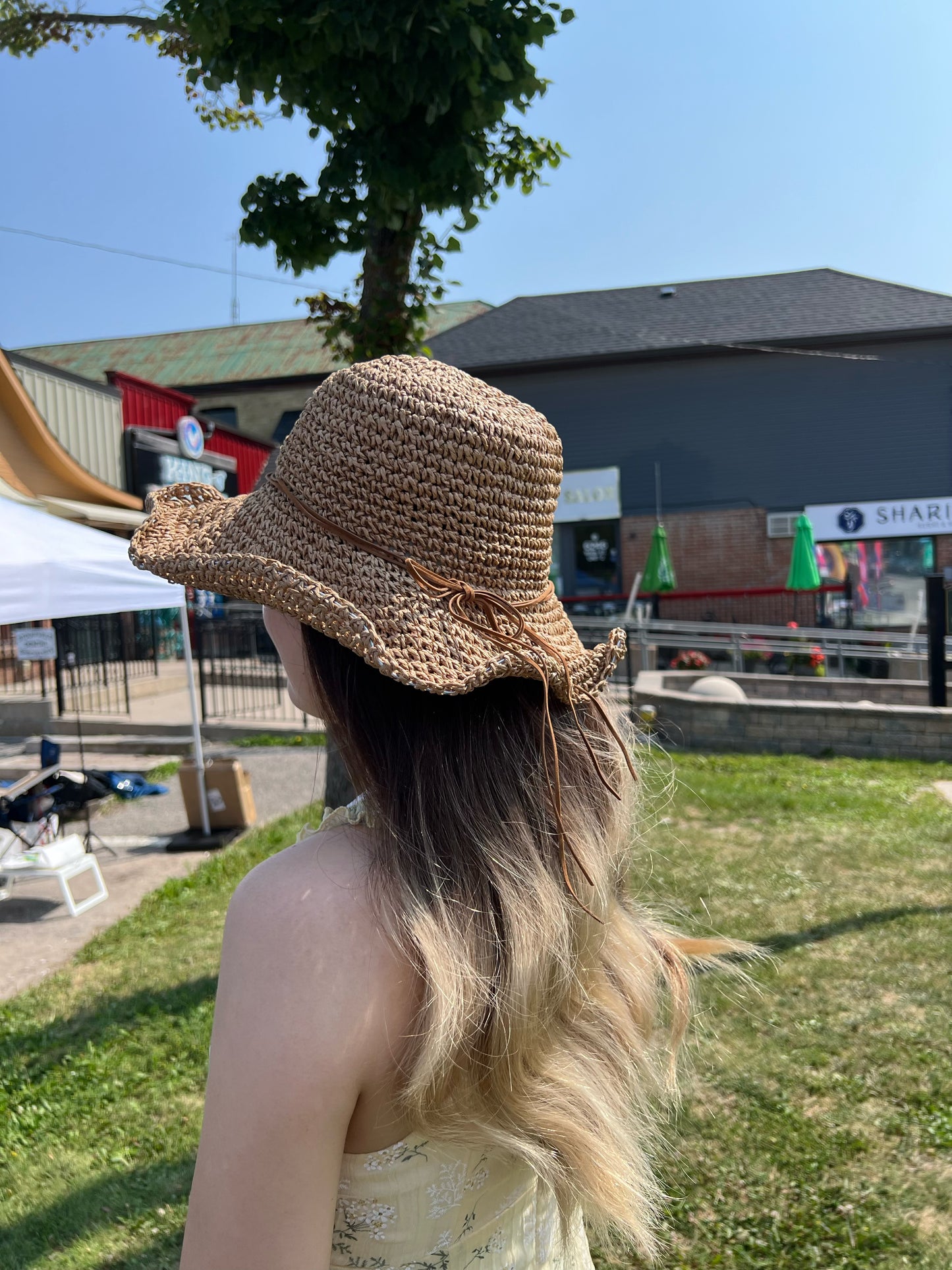 "Little String" Round Top Straw Sun Hat